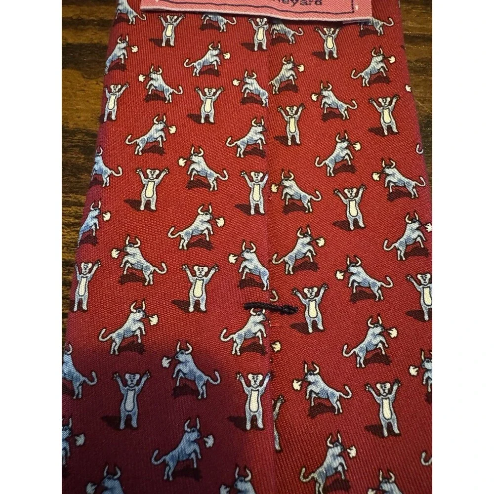 Vineyard Vines Men's Woven 100% Silk Tie - Red - Bull/Toro Animal Print